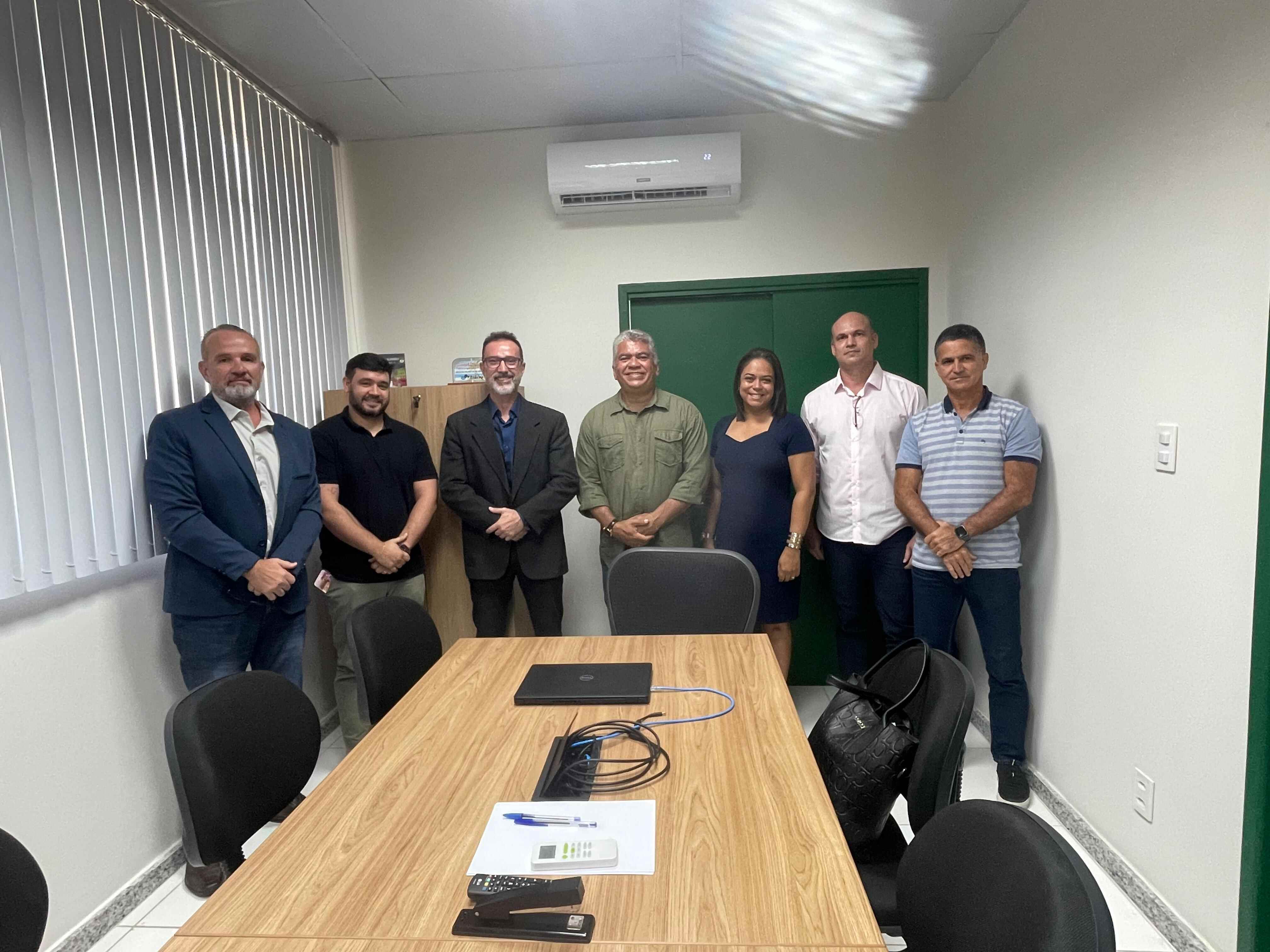 SMTT e Fanese iniciam diálogo sobre parceria para oferta de cursos de graduação e pós-graduação para os servidores - SMTT Aracaju